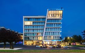 Ultra Marine By Zdrojowa